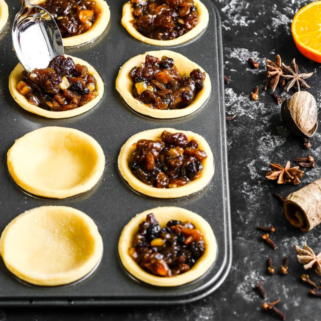 Crusty Bake Non-Stick 12pce Shallow Baking Pan 32x24cm