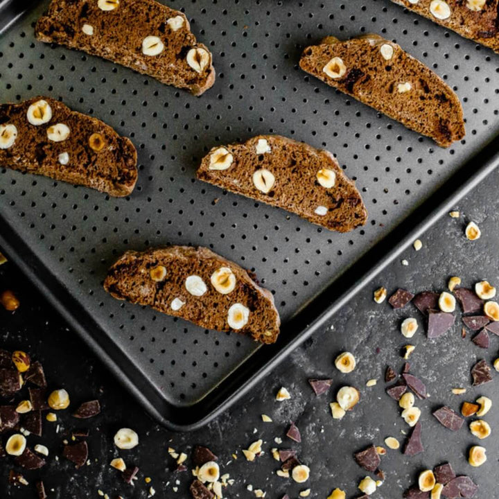 Crusty Bake Non-Stick Baking / Cookie Tray 39x27x2cm