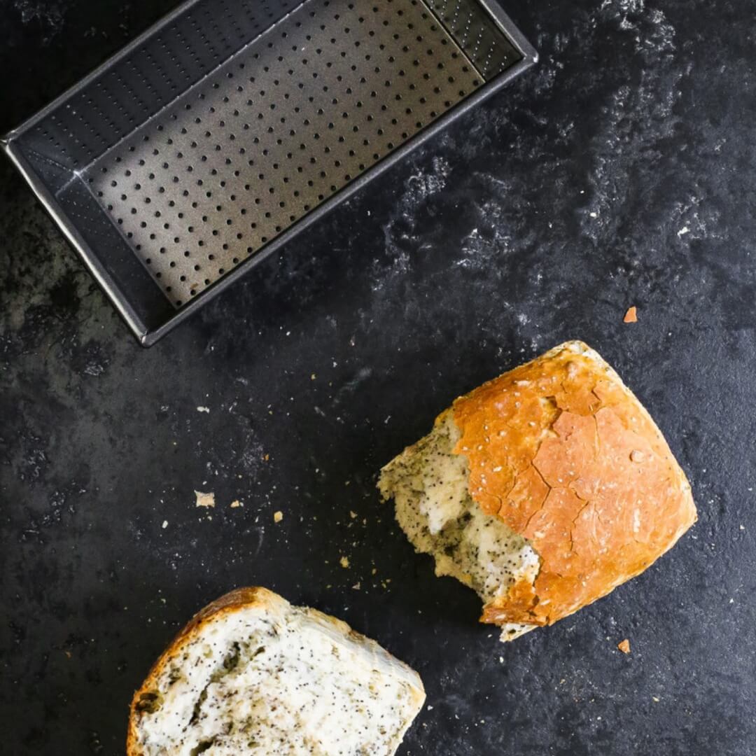 Crusty Bake Non-Stick 1lb Loaf Pan 15x9x7cm