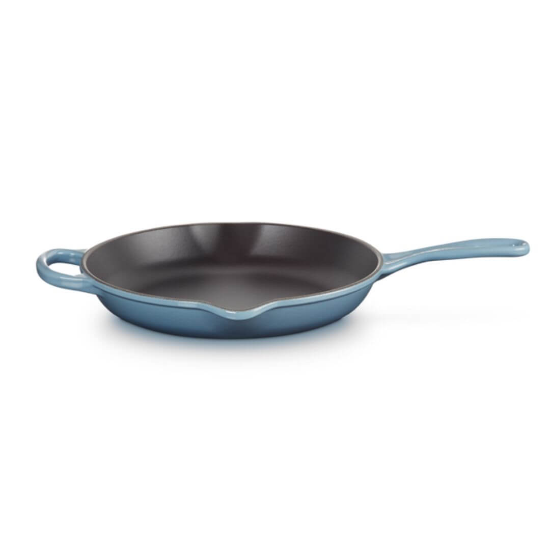Le Creuset Signature 26cm Cast Iron Skillet