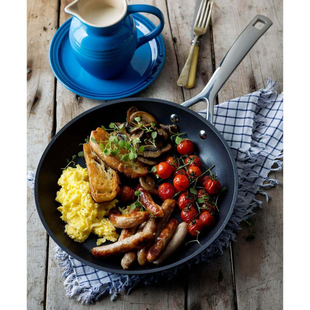 Le Creuset Toughened Non-Stick Shallow Frypan