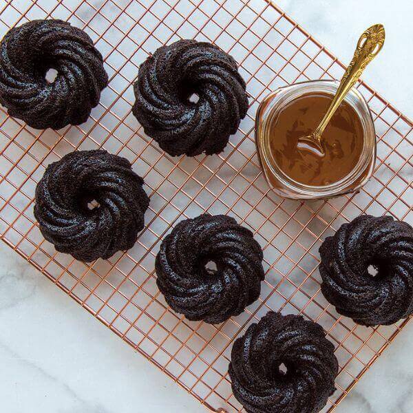 NordicWare Swirl Bundtlette Cake Pan