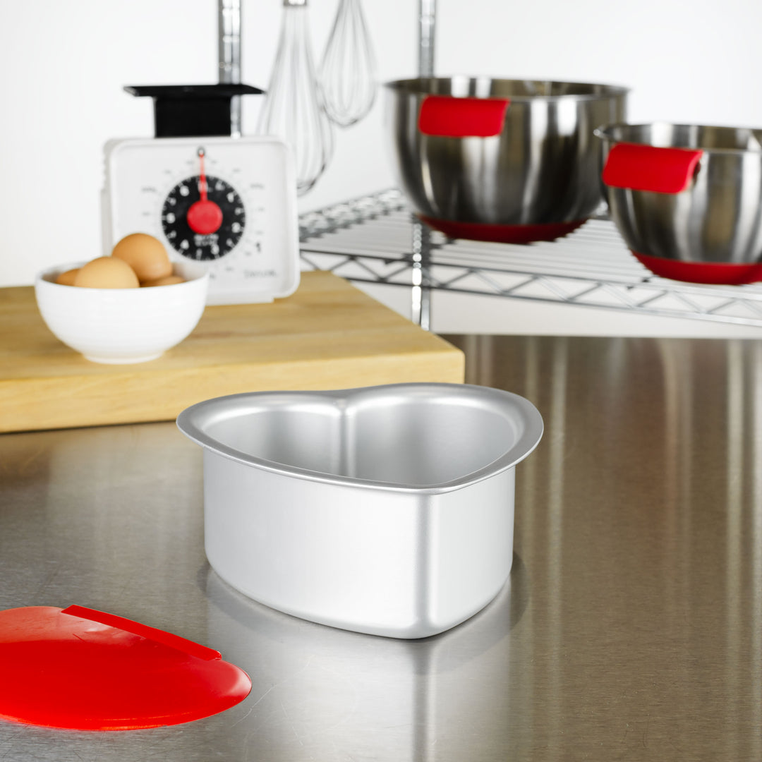 Fat Daddio's Heart Cake Pans