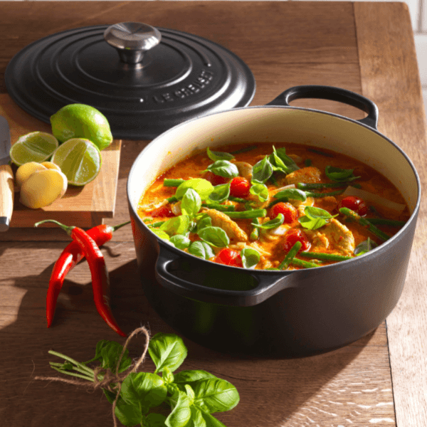 Le Creuset Signature Round Casserole Satin Black