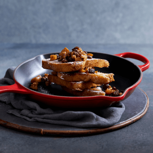 Le Creuset Signature 30cm Cast Iron Skillet