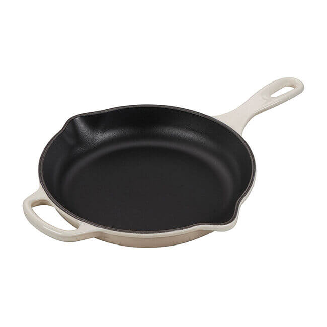 Le Creuset Signature 26cm Cast Iron Skillet