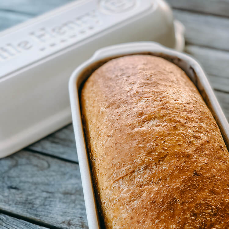 'Emile Henry' Large Bread Loaf