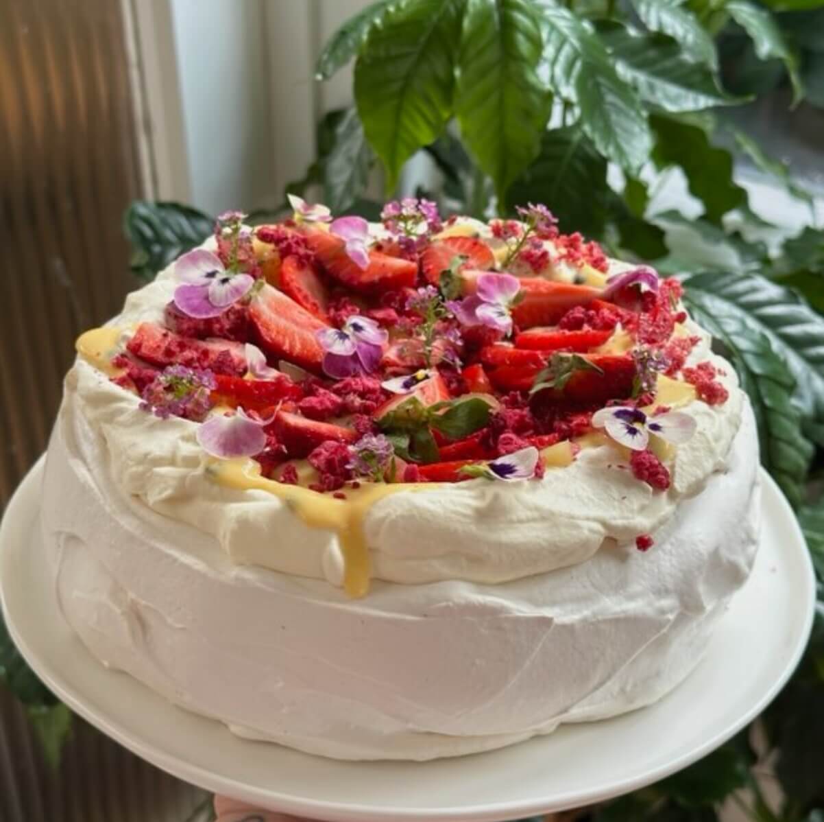 Michelle Morfett's Classic Kiwi Pavlova