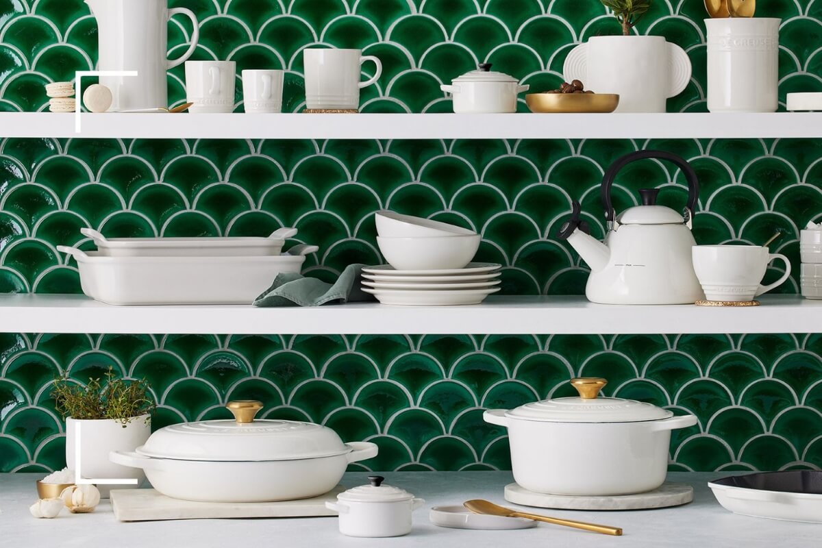 Le Creuset Garnet & White