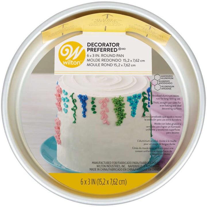 Wilton Decorator Preferred Round Cake Pans
