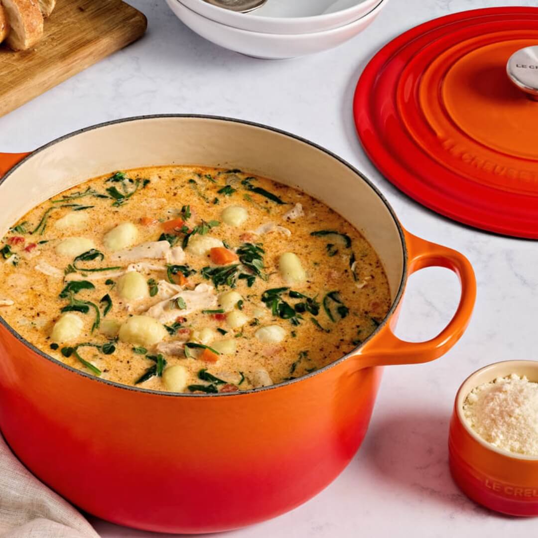 Le Creuset Signature 26cm Deep Round Casserole