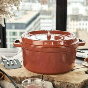 Staub Round Cocotte Cinnamon