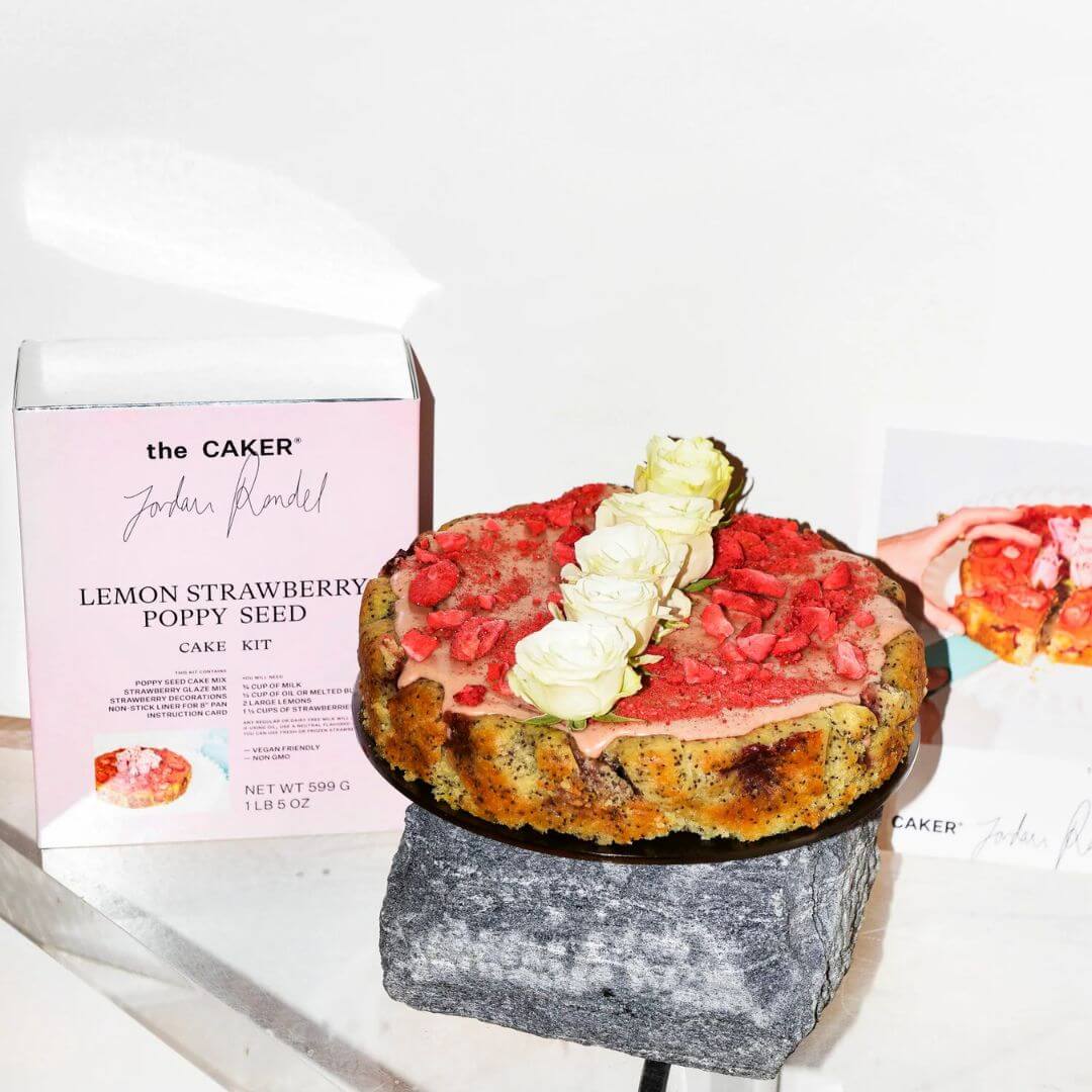 The Caker Lemon Strawberry Cake Kit