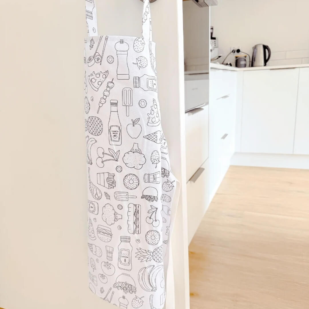 Colour Me Kids On the Farm Child's Apron Kit
