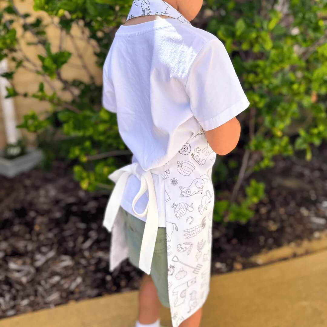 Colour Me Kids On the Farm Child's Apron Kit