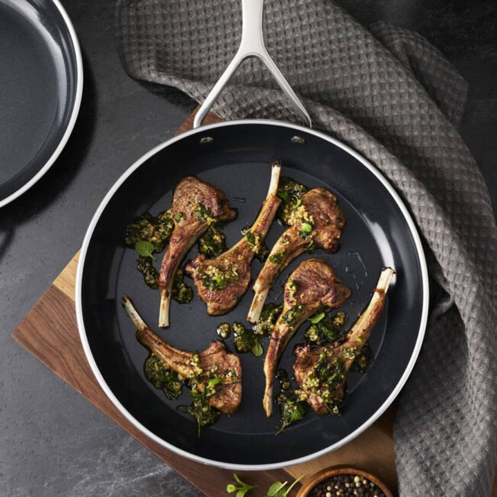 Demeyere Alu Pro 5 Ceraforce Serving pan with Lid