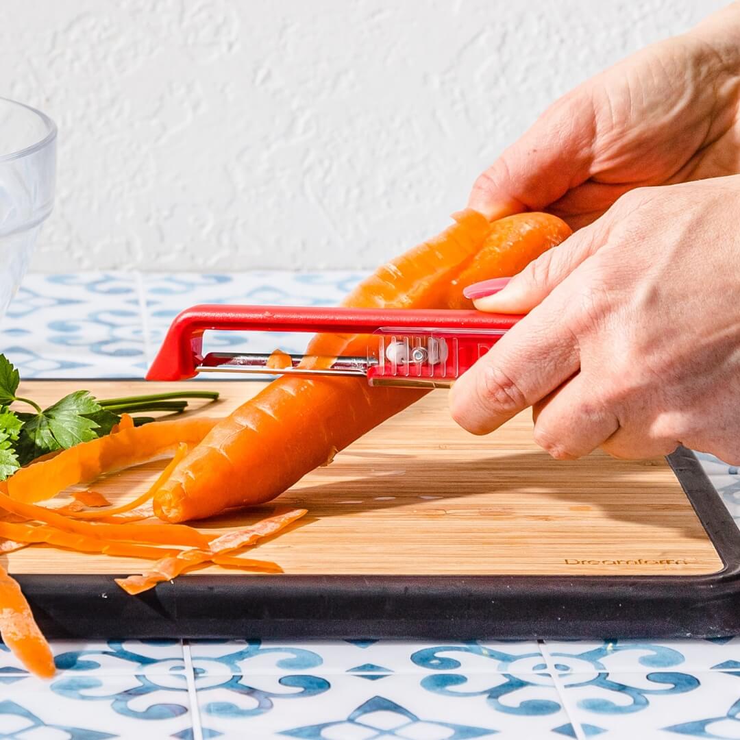 Dreamfarm Sharple: Self-Sharpening Peeler