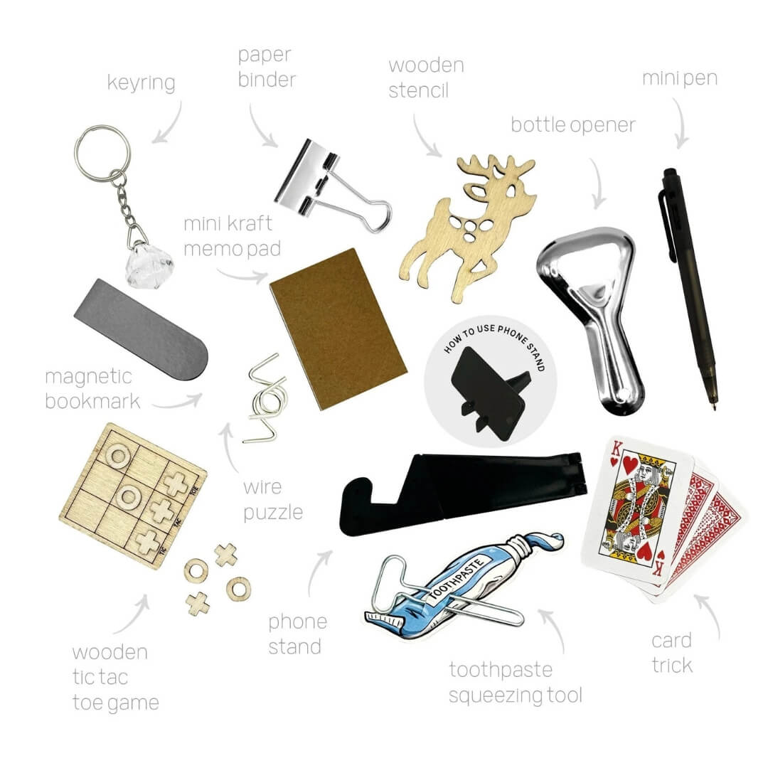 Mistletoe & Merry Festive Holly and Berry Sprigs Crackers