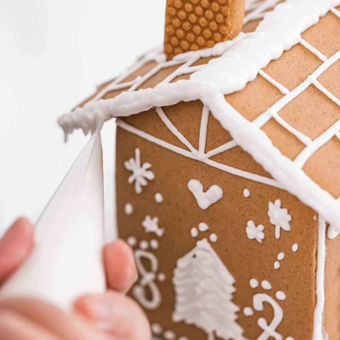 Gingerbread Folk Gingerbread House Kit 600g (Gluten-Free)