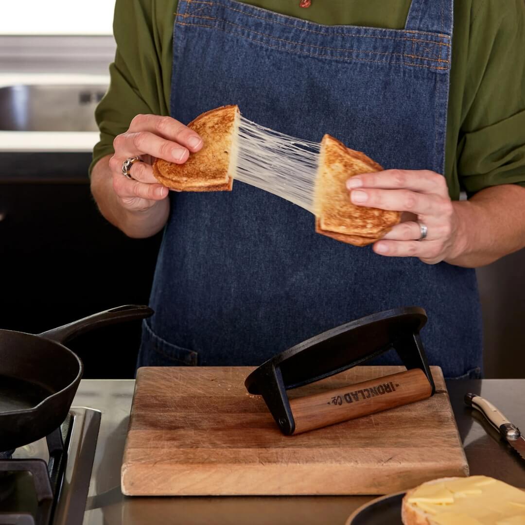Ironclad Handcrafted Cast Iron Burger Press 18cm