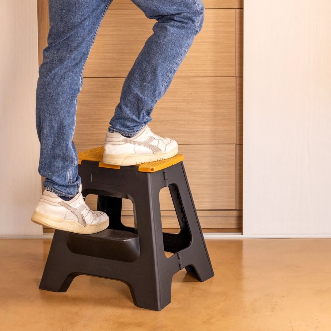 Vigar 40cm Black with Bamboo Foldable Stool