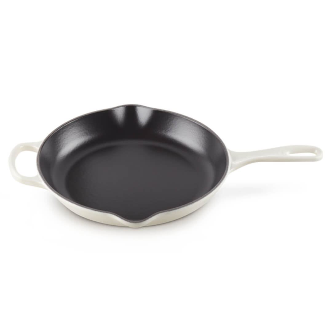 Le Creuset Signature 26cm Cast Iron Skillet