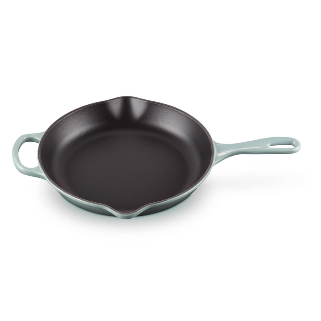 Le Creuset Signature 26cm Cast Iron Skillet