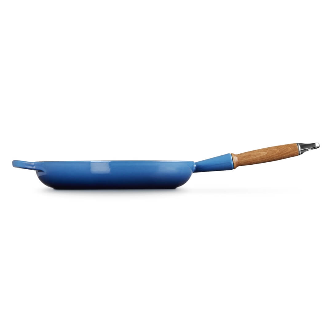 Le Creuset Signature Cast Iron 28cm Frypan with wooden handle