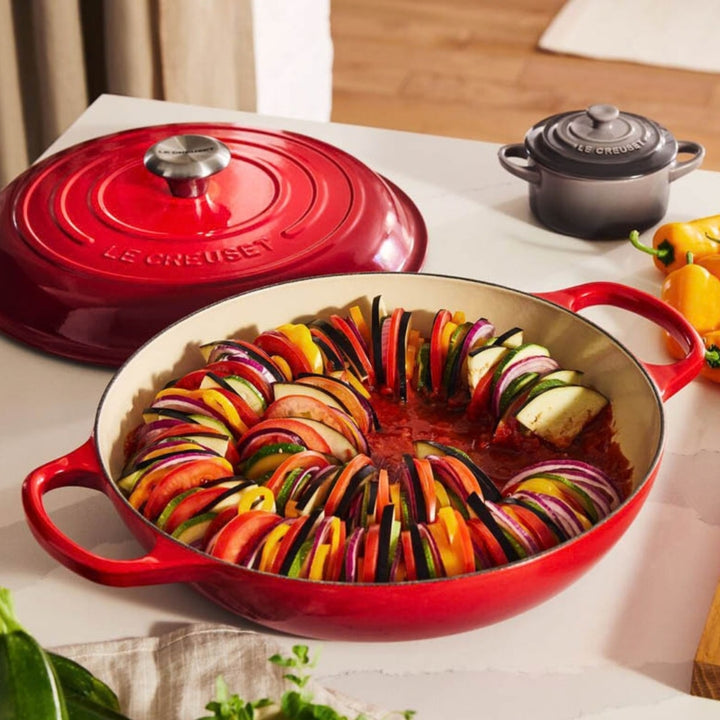 Le Creuset Signature Cast Iron Shallow Casserole 28cm