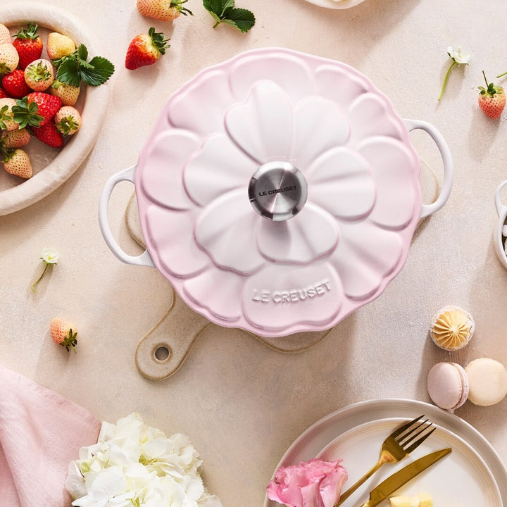 Le Creuset Petal Shallow Casserole 26cm Shell Pink