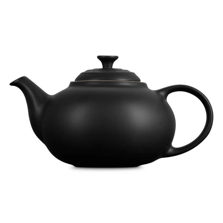 Le Creuset Classic 1.3L Teapot Satin Black