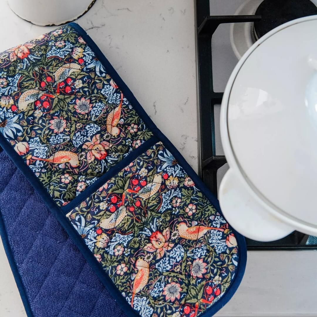 Victoria & Albert Strawberry Thief Double Oven Glove