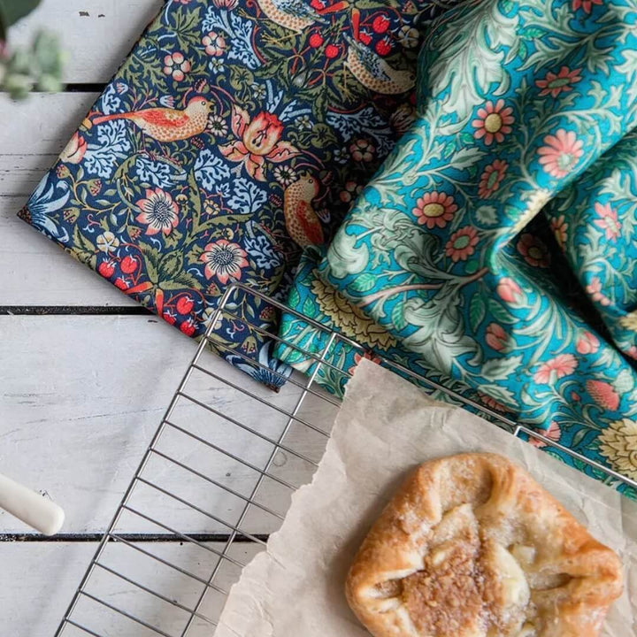Victoria & Albert Strawberry Thief Set of 2 Tea Towels
