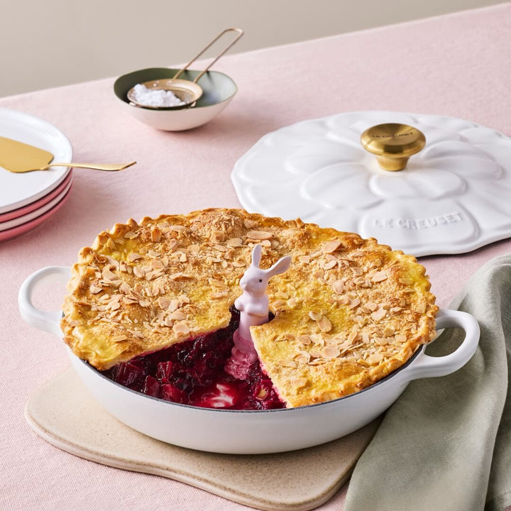 Le Creuset Pie Bunny Meringue