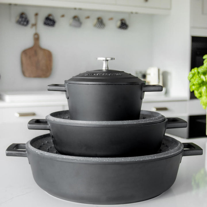 Mastercraft Cast Aluminium Round Casserole Black
