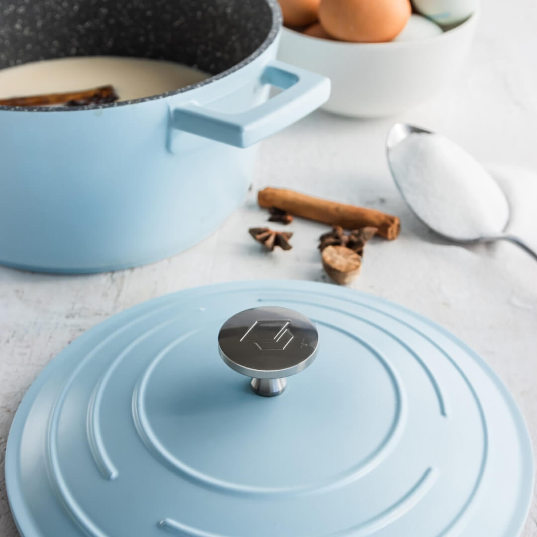 Mastercraft Cast Aluminium Round Casserole Sky Blue
