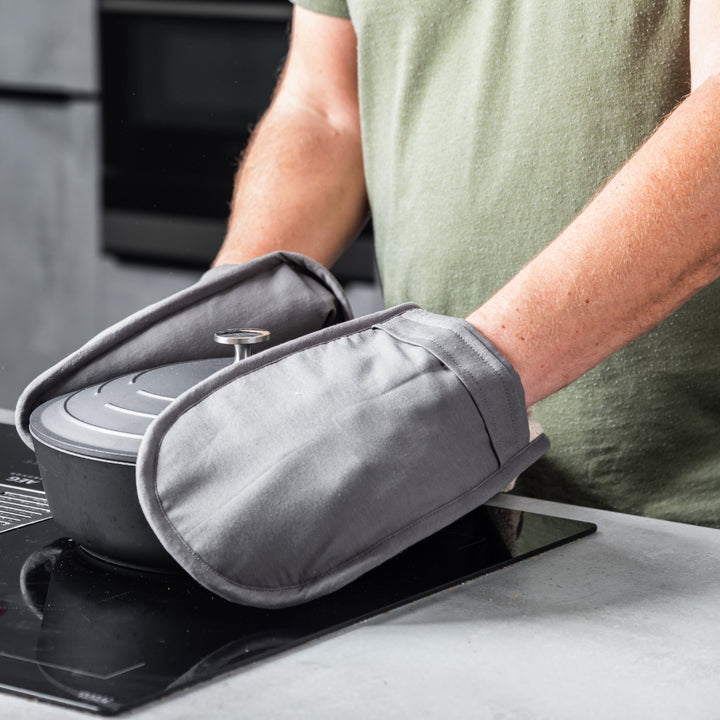 Mastercraft Cast Aluminium Shallow Casserole Black