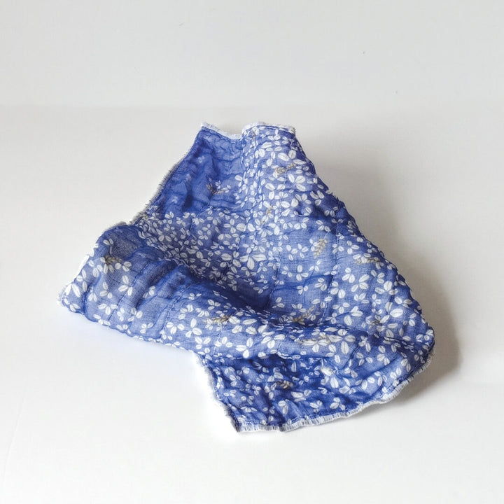 Shirayuki Hagi in Indigo Dishcloth