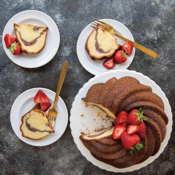 NordicWare Swirl Bundt Cake Pan