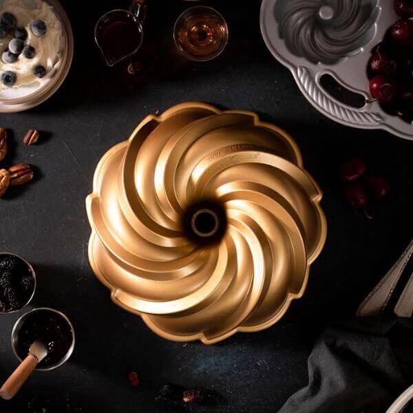 NordicWare Swirl Bundt Cake Pan