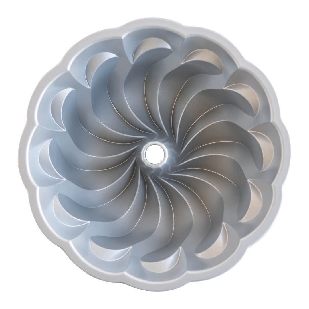 NordicWare Pirouette Gold Bundt Pan