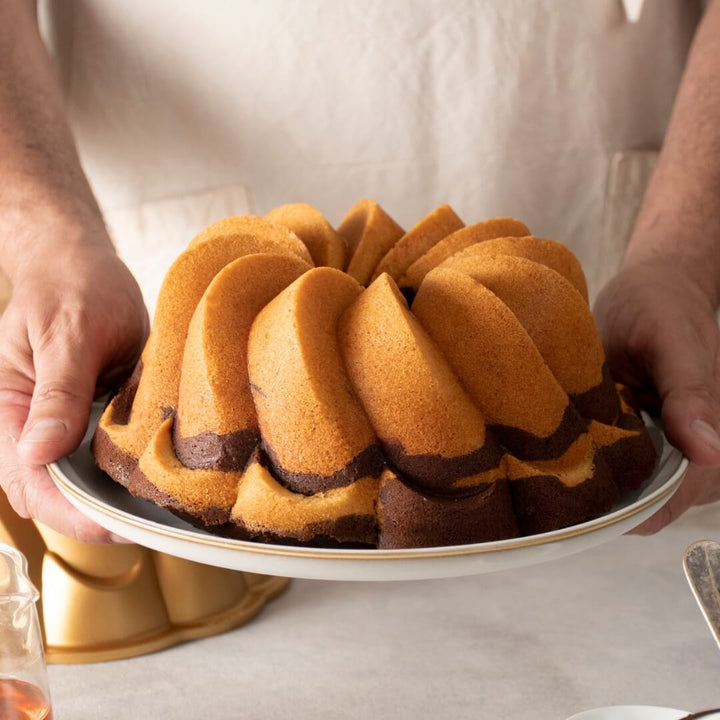 NordicWare Pirouette Gold Bundt Pan