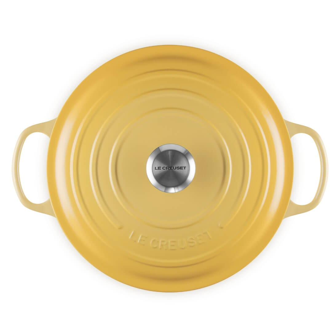 Le Creuset Signature Round Casserole Camomille