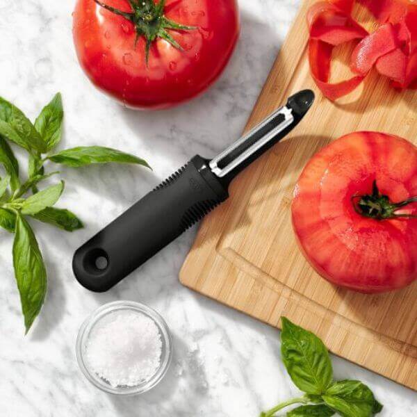 OXO Good Grips Serrated Swivel Peeler
