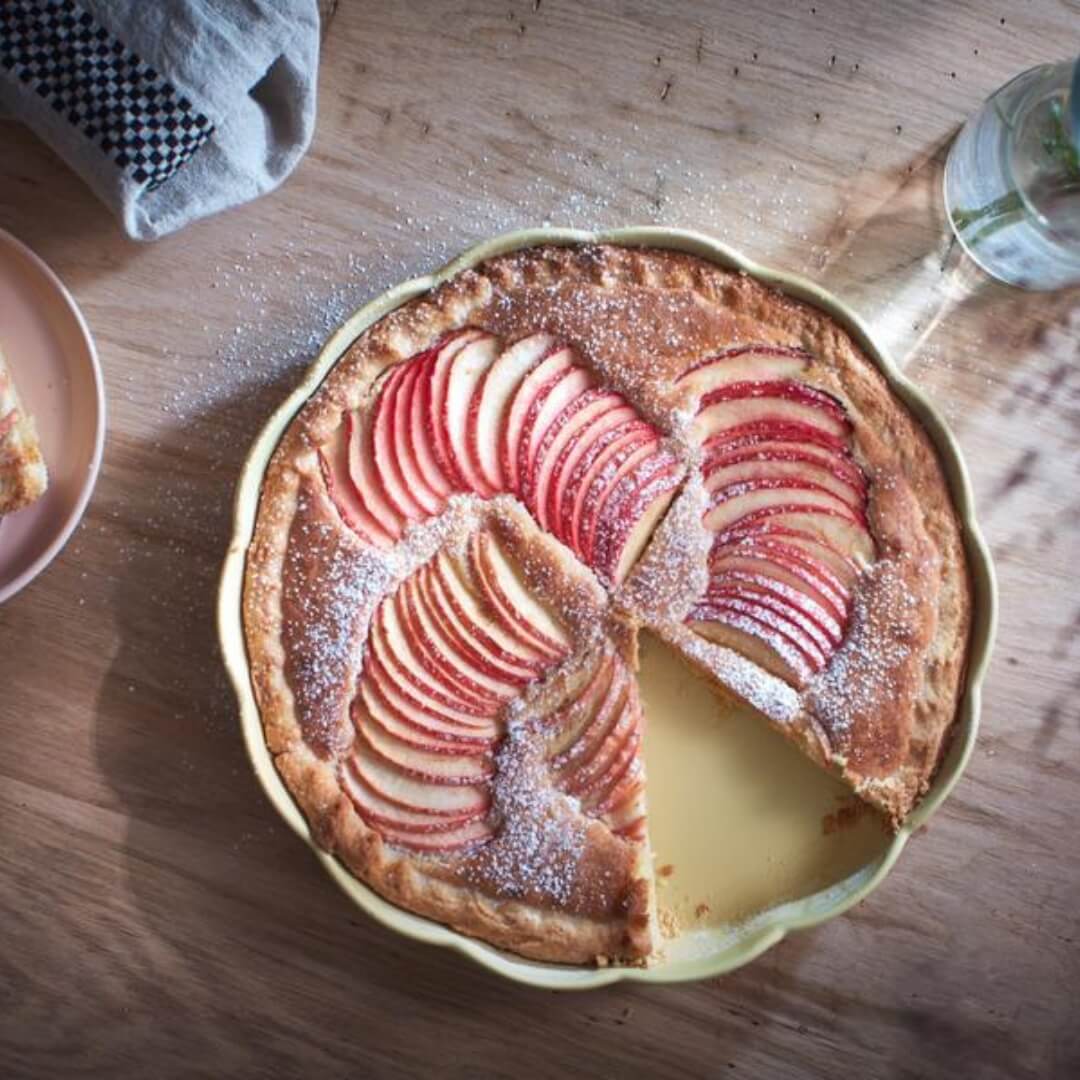 Emile Henry Madeleine Round Tart Dish Vanilla