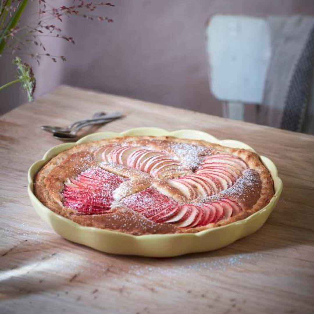 Emile Henry Madeleine Round Tart Dish Vanilla