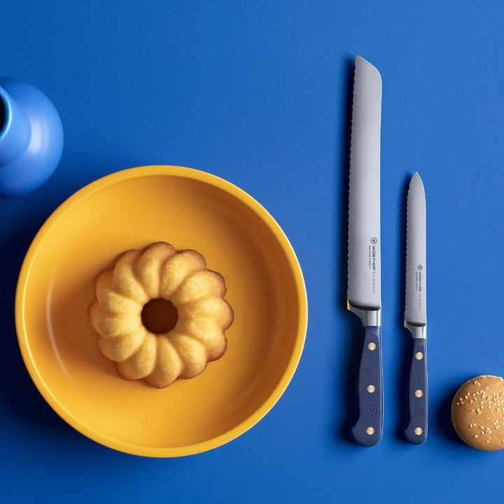 Wusthof Classic Colour Double-Serrated Bread Knife 23cm