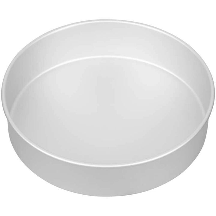 Wilton Decorator Preferred Round Cake Pans