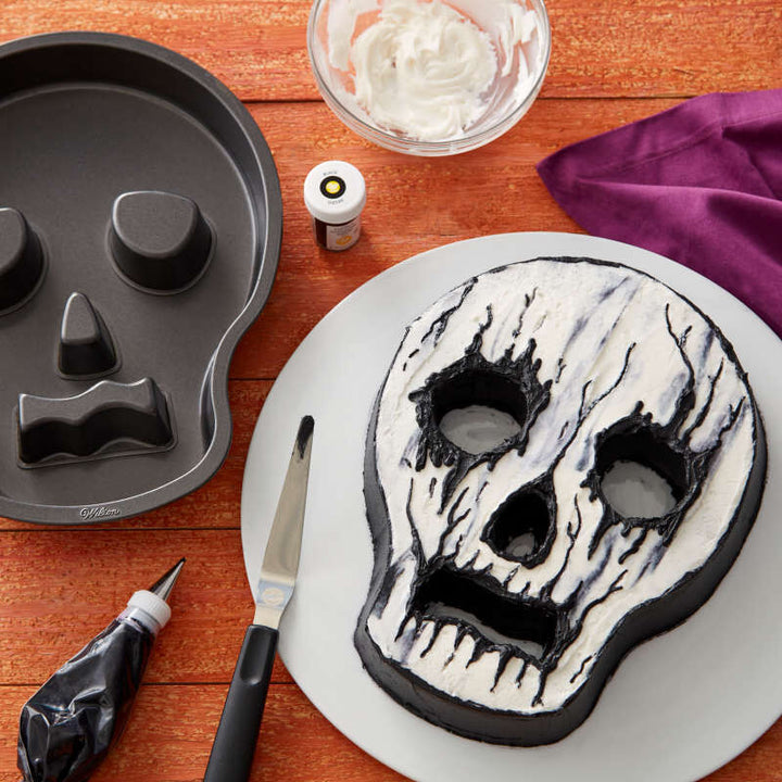 Wilton Skull Pan