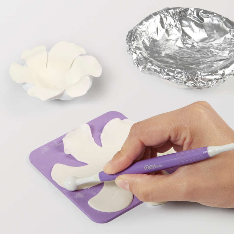 Wilton Gum Paste Flower Cut Out Set